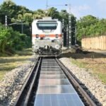 solar-panel:-ट्रैक-के-बीच-में-70-मीटर-का-और-सोलर-पैनल-लगाएगा-बरेका,-जरूरत-पड़ी-तो-90-मिनट-में-हटा-सकेंगे
