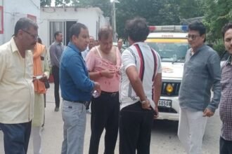 bijnor:-करोड़ीमल-इंटर-कॉलेज-में-शिक्षकों-के-दो-गुटों-में-खूनी-संघर्ष,-कई-लहूलुहान,-देखते-रहे-क्लास-के-बच्चे