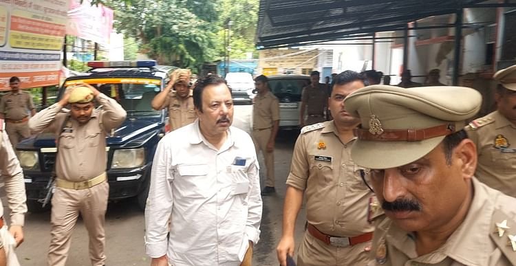kanpur:-अखिलेश-दुबे-के-खिलाफ-तीन-जांच-पूरी…अभी-एफआईआर-से-दूरी,एसआईटी-के-अधिकारी-जुटा-रहे-ठोस-साक्ष्य