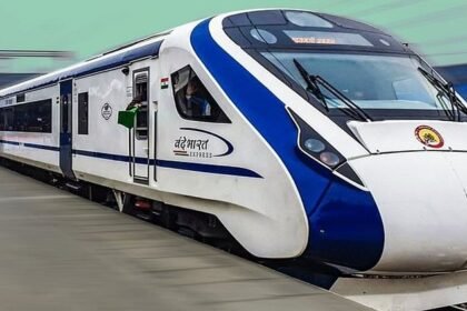 up:-वंदेभारत-ट्रेन-में-आज-से-मेरठ-से-वाराणसी-तक-करें-सफर,-जान-लें-समय-और-कितना-देना-होगा-किराया