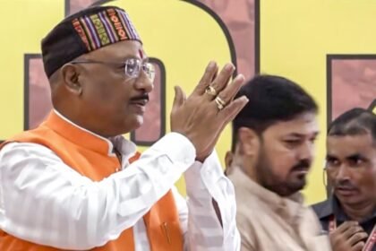 छत्तीसगढ़-में-14वें-मंत्री-को-लेकर-बवाल-जारी,-हाईकोर्ट-पहुंची-कांग्रेस,-डिप्टी-सीएम-ने-दिया-हरियाणा-का-उदाहरण