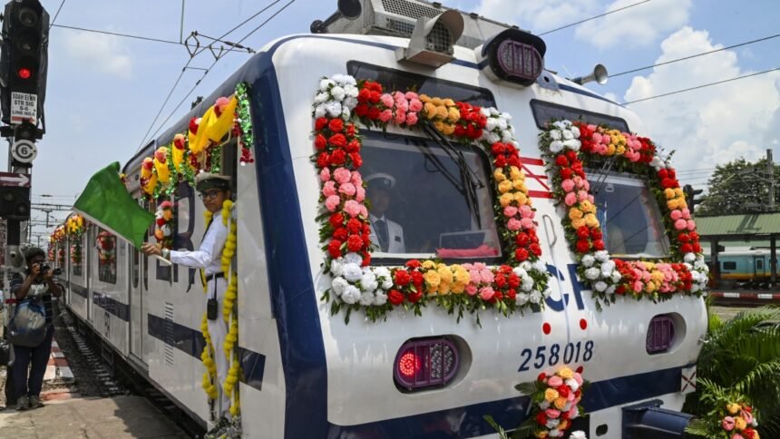 महादेव-के-भक्तों-के-लिए-रेलवे-का-खास-पैकेज,-7-ज्योतिर्लिंग-के-दर्शन-कराएगी-भारत-गौरव-ट्रेन
