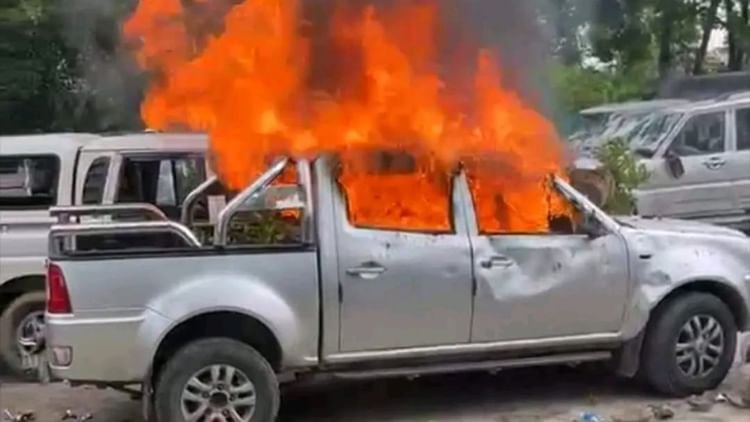 nepal-protest:-गौरीफंटा-बॉर्डर-तक-पहुंची-नेपाल-हिंसा-की-आग,-भारतीय-सीमा-सील,-सुरक्षा-एजेंसियां-मुस्तैद