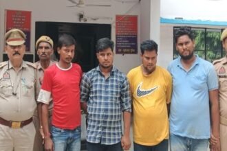 moradabad:-सरेराह-छात्राओं-से-छेड़खानी-और-फायरिंग,-चार-युवक-गिरफ्तार.-भेजे-गए-जेल,-तमंचा-भी-बरामद