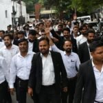 moradabad:-बार-चुनाव-में-मारपीट,-40-दिन-बाद-पांच-अधिवक्ताओं-पर-केस,-वकीलों-ने-जुलूस-निकालकर-जताया-विरोध