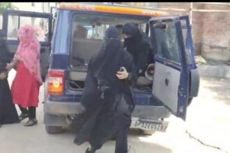 देह-व्यापार-का-भंडाफोड़:-व्हॉट्सएप-पर-होती-थी-लड़कियों-की-नुमाइश,-फिर-बुलाते-थे-ग्राहक,-लेते-थे-इतने-रुपये