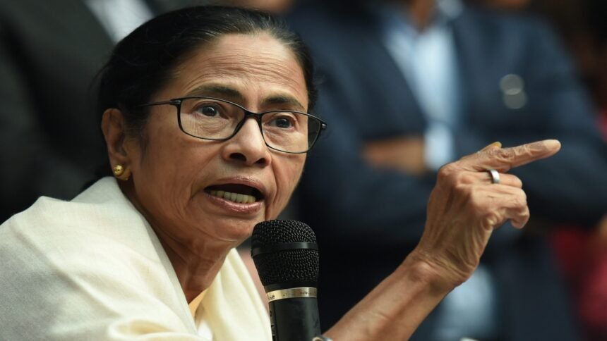 ‘जब-मैं-ट्रीटमेंट-लेने-आऊंगी-तो-भी-एक-ही-रुपया-देना-पड़ेगा’,-अस्पताल-के-उद्घाटन-पर-बोलीं-सीएम-ममता