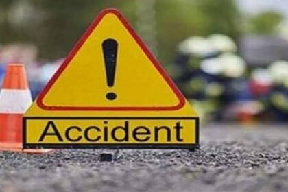 up-news:-कोलकाता-में-सड़क-हादसे-में-यूपी-के-एक-व्यक्ति-की-मौत…-10-घायल,-जगन्नाथपुरी-से-दर्शन-करके-लौट-रहे-थे