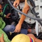 bareilly:-हाईवे-पर-जेसीबी-से-टकराया-ट्रक,-स्टीयरिंग-और-सीट-के-बीच-फंसा-चालक,-वीडियो-देख-कांप-जाएगा-कलेजा