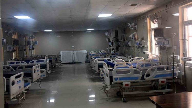 aligarh-news:-अस्तपालों-में-तीन-करोड़-के-वेंटिलेटर-फांक-रहे-धूल,-मरीज-भटकने-को-हैं-मजबूर