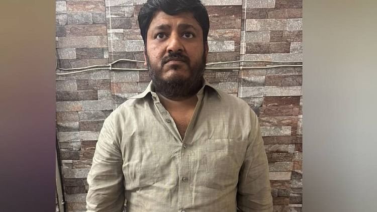 इन्वेस्ट-यूपी-में-कमीशनखोरी:-आयकर-विभाग-ने-निकांत-व-सुकांत-जैन-को-किया-तलब,-दस्तावेजों-के-साथ-पेश-होने-का-आदेश