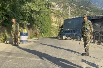 उधमपुर-में-आतंकियों-के-साथ-मुठभेड़,-एक-जवान-शहीद,-तलाशी-अभियान-जारी