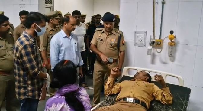 kannauj-accident:-एक्सप्रेसवे-पर-ट्रक-से-टकराई-स्लीपर-बस,-तीन-की-मौत-और-15-से-अधिक-घायल,-जांच-में-जुटी-पुलिस