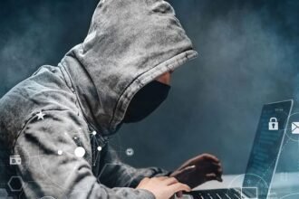 ठगी-का-नया-तरीका:-ओटीपी-आया-न-कोई-लिंक…खाते-से-उड़ाए-तीन-लाख-रुपये;-एटा-में-हैरान-करने-वाला-मामला