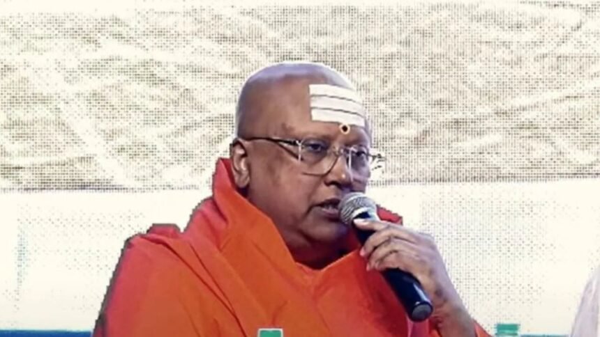 “मेरे-कमरे-में-आओ…अगर-मेरी-बात-नहीं-मानी-तो-तुम्हें-फेल-कर-दूंगा”,-छात्राओं-से-अश्लील-चैट-करता-था-चैतन्यानंद