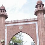 अलीगढ़-मुस्लिम-यूनिवर्सिटी-में-फलाहार-खाने-की-मांग,-रमजान-की-तरह-नवरात्रि-में-भी-विशेष-इंतजाम-चाह-रहे-हिंदू-छात्र