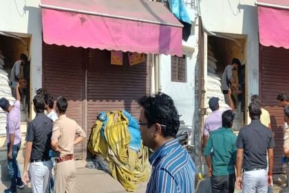 up:-आगरा-में-पान-मसाला-फर्मों-पर-जीएसटी-का-छापा,-स्टॉक-में-मिली-हेराफेरी…65-लाख-का-वसूला-जुर्माना