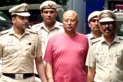 up:-‘जो-नहाया-हो-वो-ही-कमरे-में-आए.’,-आश्रम-कांड-के-आरोपी-बाबा-ने-होटल-के-कर्मचारियों-को-दी-थी-ये-हिदायत