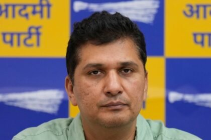 सौरभ-भारद्वाज-ने-‘पहलगाम’-को-लिख-दिया-‘पहलवान’,-भारत-pak-मैच-से-हुई-करोड़ों-की-कमाई-पर-उठाए-सवाल