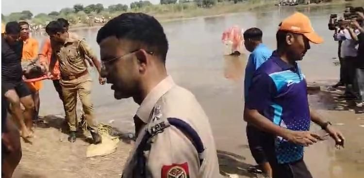 मूर्ति-विसर्जन-हादसा:-उटंगन-नदी-में-डूबे-13-युवक,-एक-के-बाद-एक-निकलीं-चार-लाशें…चीखें-चीर-रहीं-कलेजा