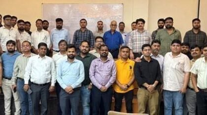 up:-डीवीवीएनएल-के-अभियंताओं-की-चेतावनी,-निजीकरण-का-टेंडर-होते-ही-करेंगे-सामूहिक-जेल-भरो-आंदोलन