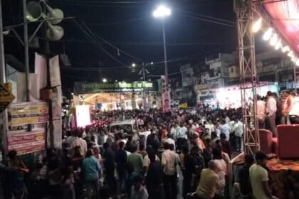 जबलपुर-में-दशहरा-चल-समारोह-के-दौरान-अचानक-होने-लगी-फायरिंग,-मची-भगदड़