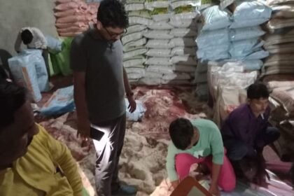 up:-बदायूं-में-नकली-खाद-बनाने-की-फैक्टरी-का-भंडाफोड़,-कई-इलाकों-में-होती-थी-सप्लाई;-भारी-मात्रा-में-माल-बरामद