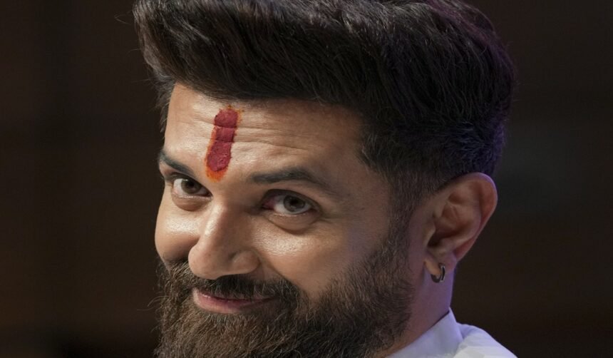 चिराग-पासवान-की-प्रेशर-पॉलिटिक्स!-पटना-में-ljp-(r)-की-इमरजेंसी-बैठक,-कहा-‘जब-तक-मंत्री-हूं-तब-तक-जिम्मेदारी’