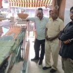 diwali-2025:-मिलावट-का-खेल-हुआ-तेज,-काजू-की-बर्फी-में-मूंगफली,-चांदी-के-वरक-में-एल्युमिनियम-की-मिलावट