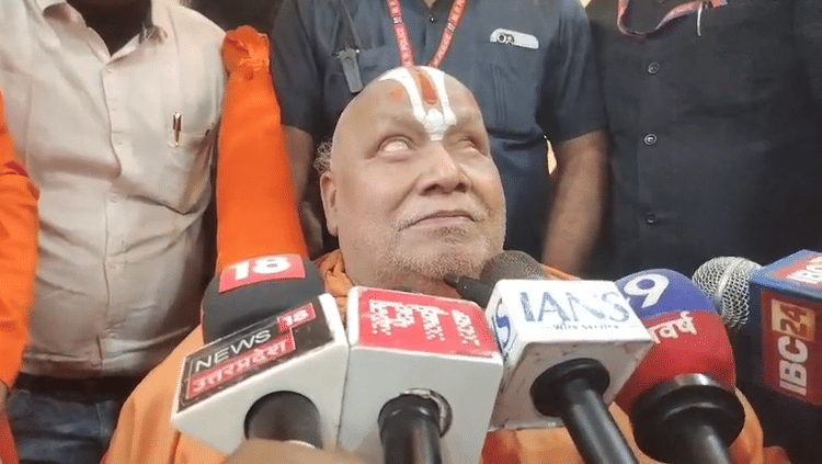 up:-राममंदिर-निर्माण-की-तरह-कृष्ण-जन्मभूमि-मामले-में-मेरी-भूमिका-रहेगी…रामलला-के-दर्शन-कर-बोले-रामभद्राचार्य