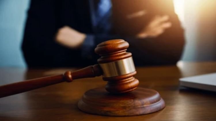 high-court-:-2017-से-पहले-16-साल-से-अधिक-उम्र-की-पत्नी-के-साथ-संबंध-अपराध-नहीं,-कोर्ट-ने-आरोपी-को-किया-बरी