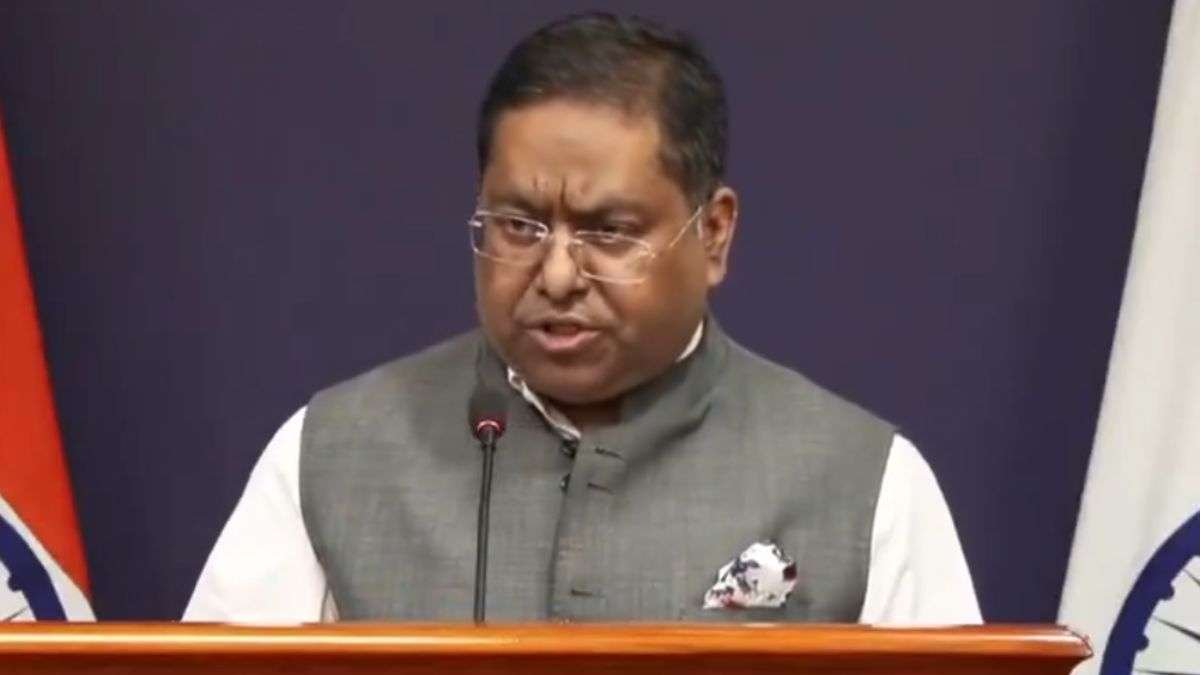 ‘pm-मोदी-और-ट्रंप-के-बीच-कोई-बातचीत-नहीं-हुई’,-रूसी-तेल-को-लेकर-अमेरिका-के-दावों-पर-भारत-का-जवाब