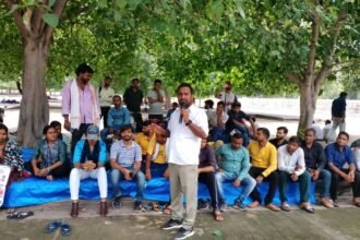 up:-69000-शिक्षक-भर्ती-अभ्यर्थी-नहीं-मनाएंगे-दिवाली,-सरकार-पर-सुप्रीमकोर्ट-में-लचर-पैरवी-का-लगाया-आरोप