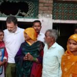 up:-फतेहपुर-में-हरिओम-के-परिवार-से-मिले-राहुल-गांधी,-बोले-सरकार-इन्हें-न्याय-दे,-परिवार-के-लोग-बीमार-हैं