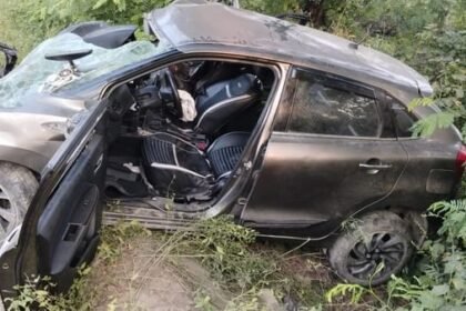 कासगंज-में-रफ्तार-का-कहर:-ट्रक-ने-कार-को-उड़ाया,-चालक-की-मौके-पर-ही-मौत;-चार-लोग-हुए-घायल