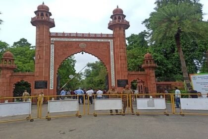 amu:-पहली-बार-आज-होगी-आतिशबाजी,-2100-दीपों-से-जगमगाएगा-एनआरएससी-क्लब,-बटेंगे-21-किलो-लड्डू