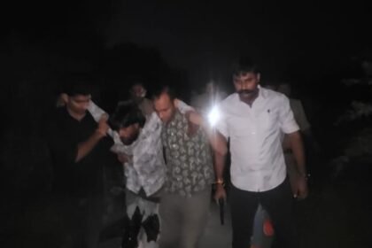 बच्चों-के-झगड़े-में-वृद्धा-का-कत्ल:-गला-रेतकर-बुजुर्ग-महिला-को-मार-डाला,-पुलिस-ने-मुठभेड़-में-दबोचा-आरोपी