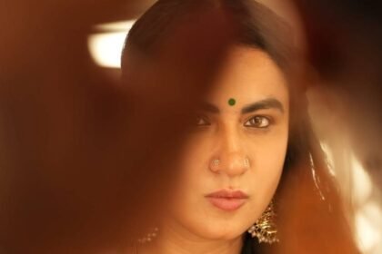 दिवाली-पर-तस्वीर-खिंचवा-रही-थी-‘बिग-बॉस’-फेम-एक्ट्रेस,-तभी-हुआ-दर्दनाक-हादसा,-आग-की-लपटों-में-झुलसा-शरीर