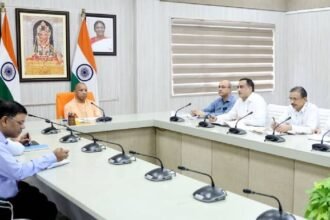 सीएम-योगी-का-बड़ा-फैसला:-30-वर्ष-बाद-बढ़ेंगे-पीडब्ल्यूडी-अधिकारियों-के-वित्तीय-अधिकार,-जानें-अब-कैसे-होगा-काम