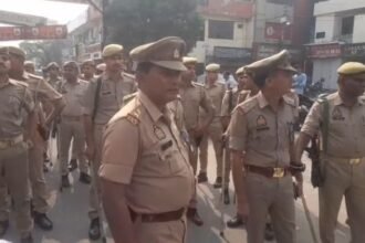 meerut:-सेंट्रल-मार्केट-के-ध्वस्तीकरण-की-कार्रवाई-शुरू,-चार-थानों-की-पुलिस-और-एक-कंपनी-पीएसी-तैनात