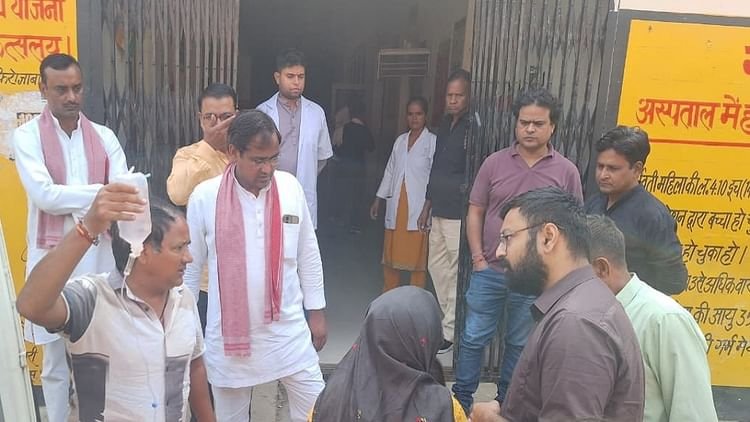 hathras-news:-मंदिर-पर-चढ़ाया-प्रसाद-खाने-से-महिला-की-मौत,-कई-बच्चे-और-पुरुष-आगरा-रेफर