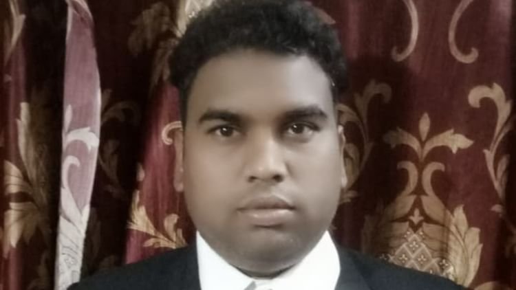 bareilly-news:-दो-बच्चों-को-छोड़कर-प्रेमी-संग-गई-पत्नी,-सुसाइड-नोट-लिखकर-वकील-ने-जहर-खाकर-दी-जान