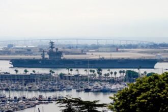 विमानवाहक-पोत-uss-nimitz-पर-30-मिनट-के-अंदर-हुआ-कुछ-ऐसा-कि-हिल-गया-अमेरिका,-जानें-पूरा-मामला