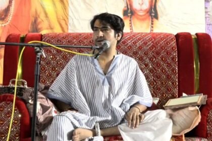 बाबा-बागेश्वर-का-बड़ा-दावा-मेरे-पीछे-विदेशी-ताकतें,-ai-जनरेटेड-फेक-वीडियो-बनाकर-बदनाम-कर-रहे