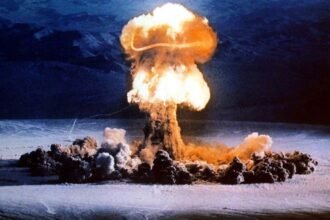 explanier:-क्या-बड़े-परमाणु-युद्ध-की-ओर-बढ़-रही-दुनिया?…न्यूक्लियर-टेस्ट-को-लेकर-ट्रंप-के-ऐलान-ने-बढ़ाई-हलचल