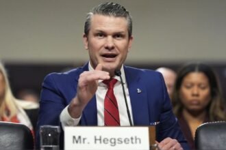 अमेरिका-और-चीन-ने-चुना-‘शक्ति-से-शांति-का-मार्ग’,-हेगसेथ-ने-चीनी-रक्षामंत्री-डोंग-जून-के-संग-बैठक-के-बाद-किया-ऐलान