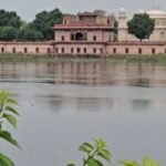 agra:-यमुना-में-छलांग-लगा-रही-थी-महिला,-राहगीरों-ने-देखते-ही-लगा-दी-दौड़;-ऐसे-बचाई-उसकी-जान