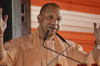 माफिया-मुख्तार-अंसारी-से-खाली-कराई-जमीन-पर-बने-ews-फ्लैट्स,-लाभार्थियों-को-कल-चाबी-सौंपेंगे-सीएम-योगी