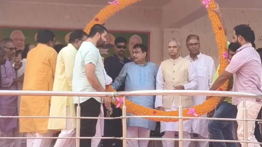 ‘इधर-गधे,-उधर-भी-गधे,-सब-तरफ-गधे’,-‘अच्छे-घोड़ों-को-नहीं-मिल-रही-घास’,-नितिन-गडकरी-ने-किस-पर-कसा-तंज?