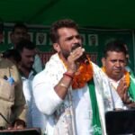 रोहतास-में-खेसारी-लाल-यादव-बोले–-‘सरकार-बदलिए-ताकि-रोजी-रोजगार-मिले’,-पवन-सिंह-पर-भी-साधा-निशाना